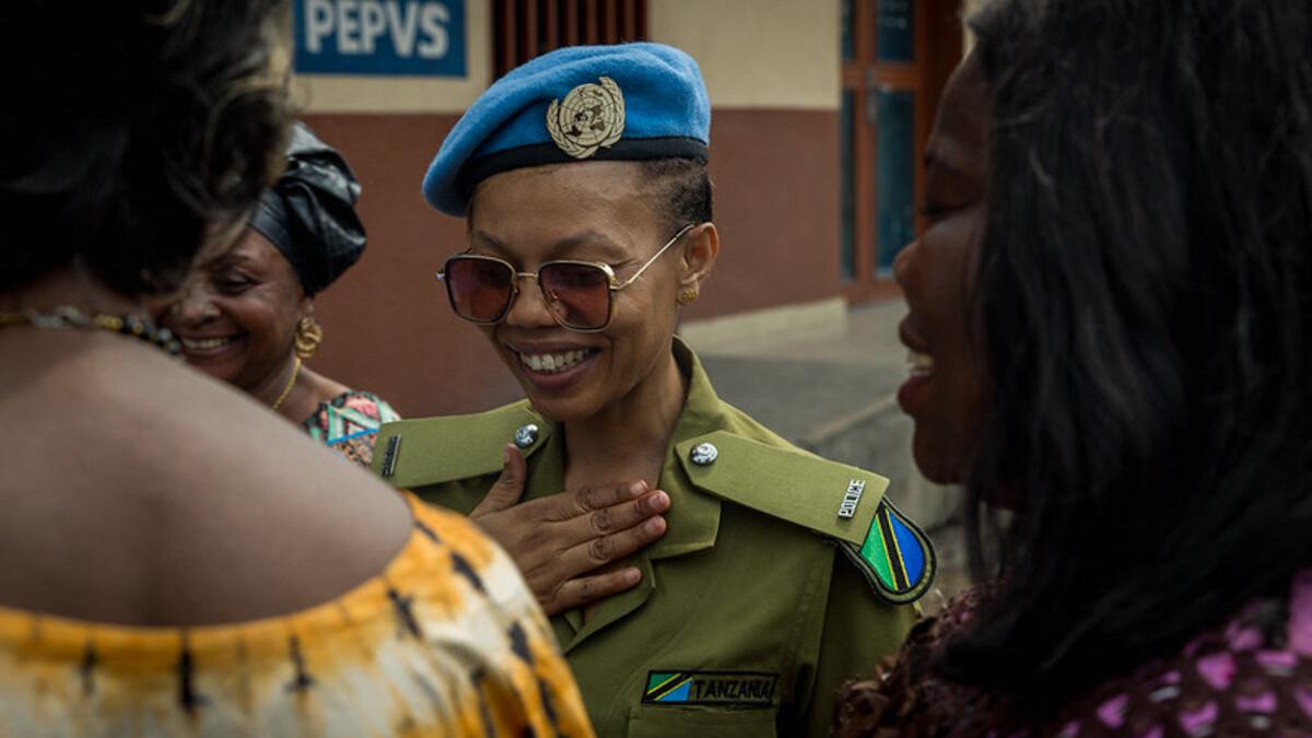 Une policiere tanzanien en service au sein de la MONUSCO