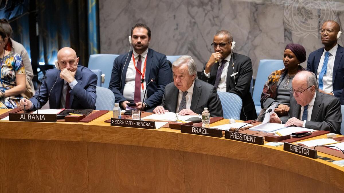 Secretary-General António Guterres (centre at table) addresses the Security Council meeting on women and peace and security, with a focus on women’s participation in international peace and security: from theory to practice.