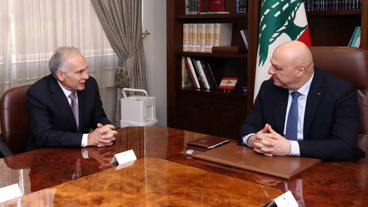Jean Arnault, Officer in Charge of UNSCOL, meets President of the Republic of Lebanon General Joseph Aoun