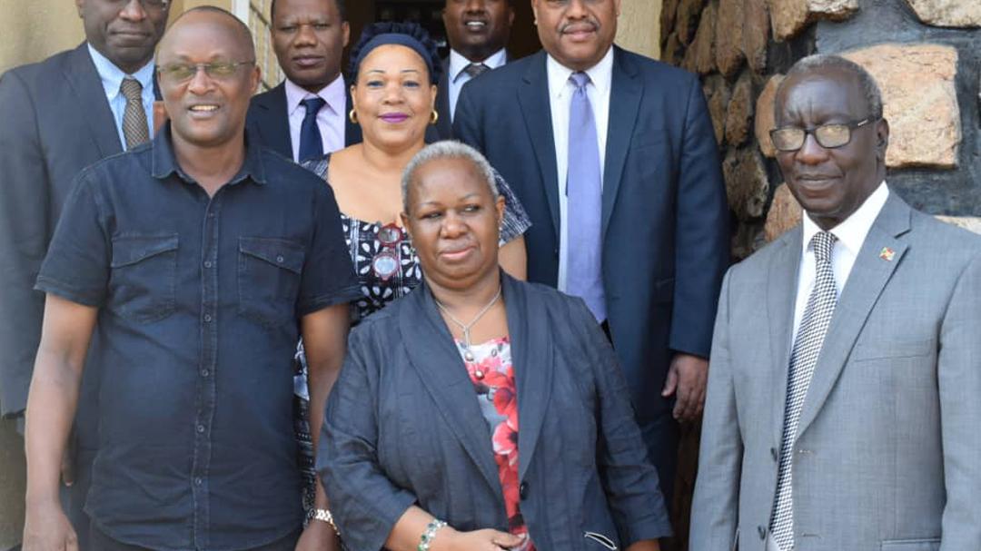 La Sous-Secrétaire générale de l’ONU, Bintou Keita, en photo de groupe après sa rencontre avec le Premier Vice-Président du Burundi, Gaston Sindimwo, le 29 août 2019. Photo : ONU/Burundi