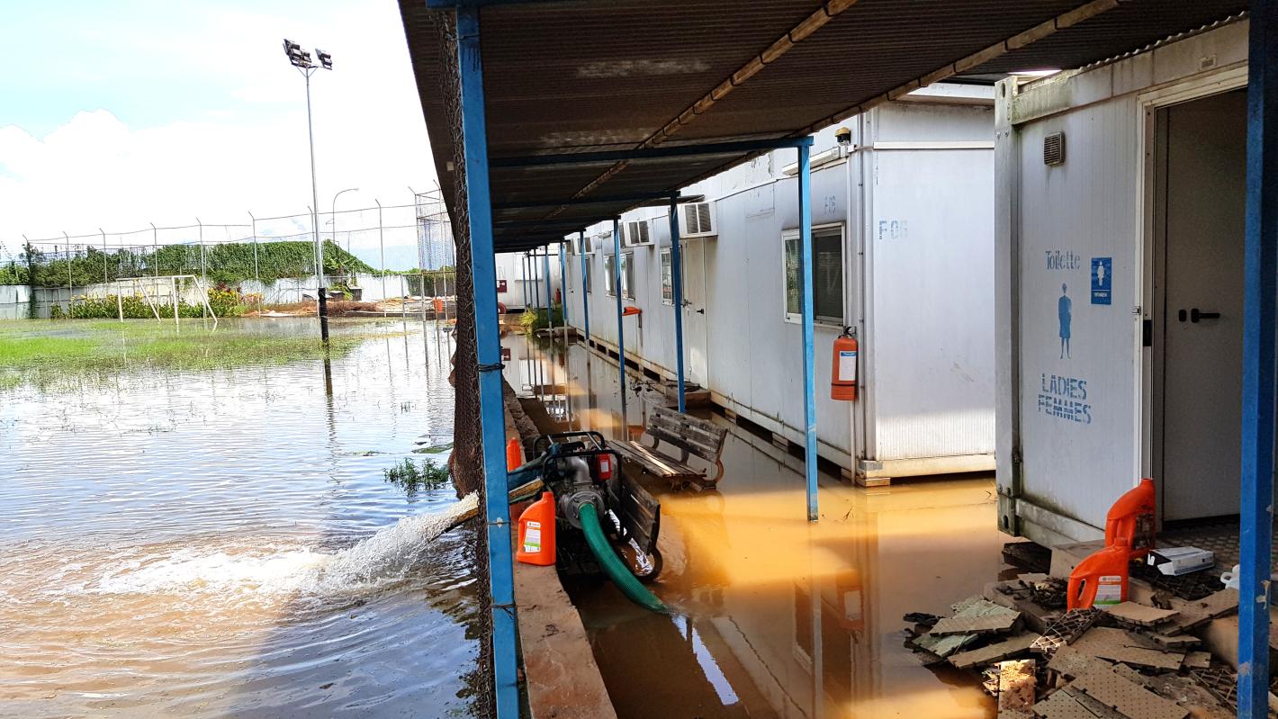 Évacuation des unités inondées à la BESB le 13 mai 2020. ONU/Napoleon Viban