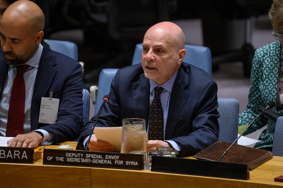 Deputy Secretary General Claudio Cordone briefs the Security Council.