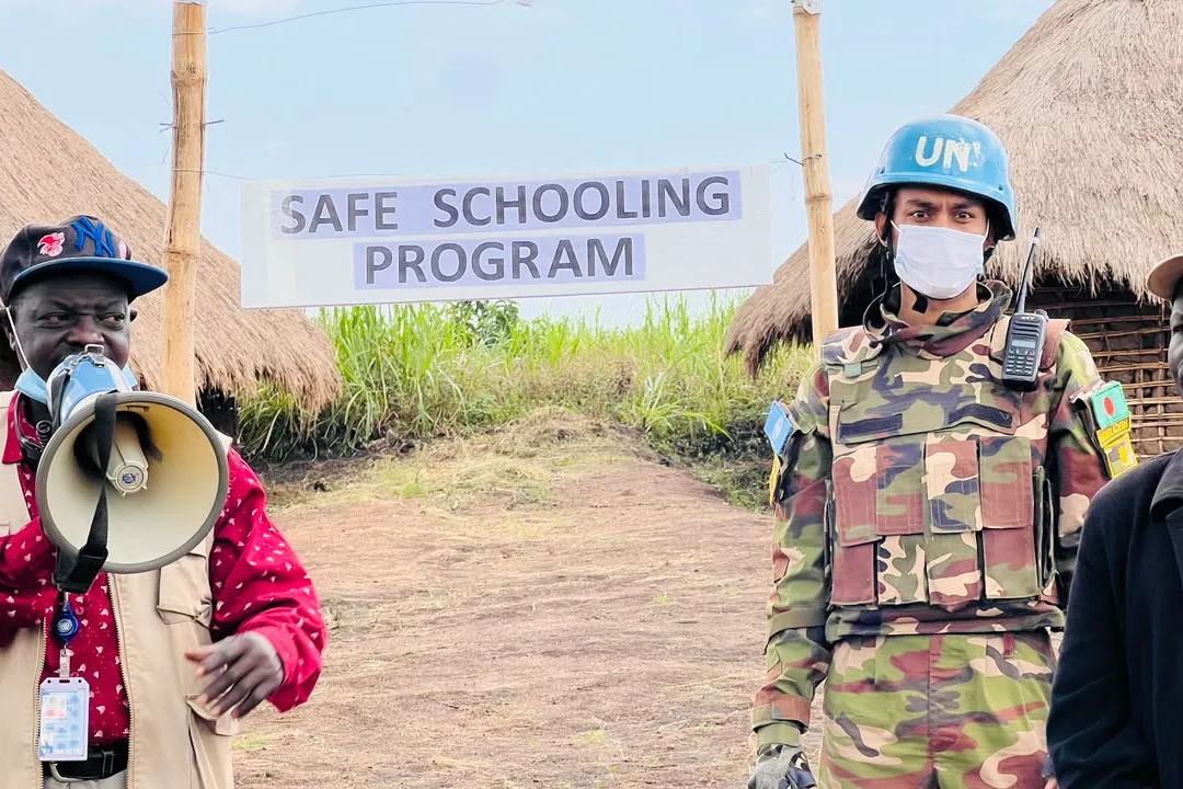 Every day, joint patrols are conducted with the FARDC around schools and in areas most exposed to armed attacks.