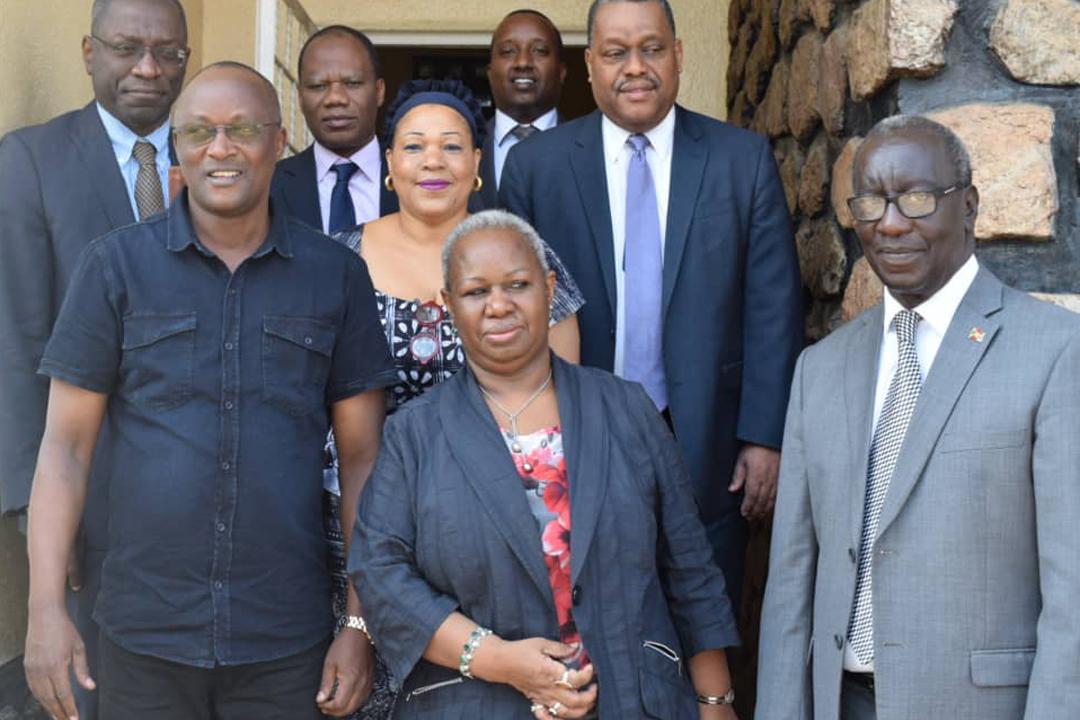 La Sous-Secrétaire générale de l’ONU, Bintou Keita, en photo de groupe après sa rencontre avec le Premier Vice-Président du Burundi, Gaston Sindimwo, le 29 août 2019. Photo : ONU/Burundi